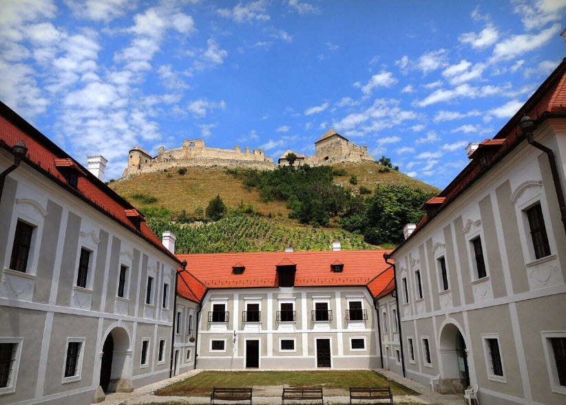 Bishop's Palace, Hungary